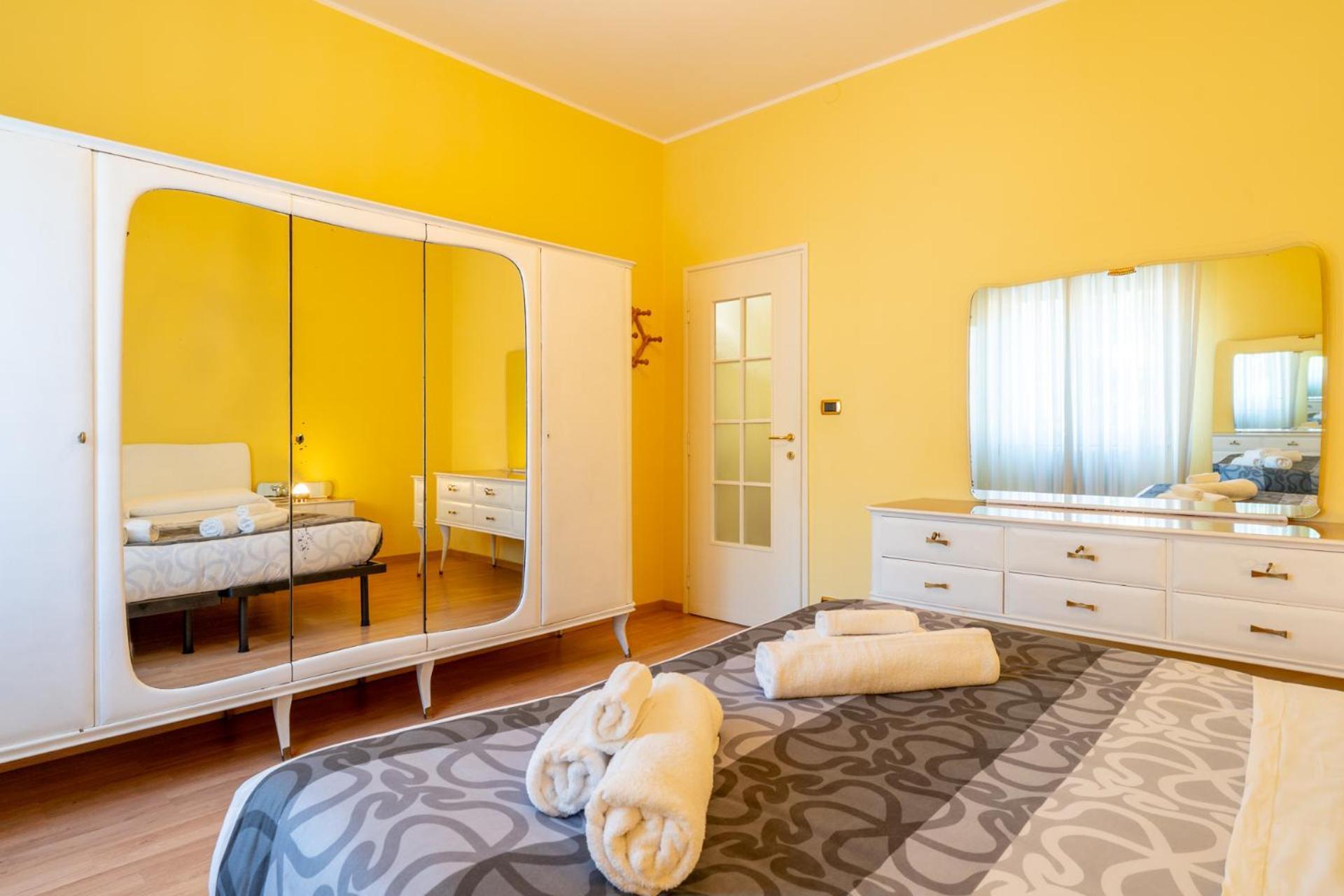 Spacious Apartment At Como Lake マンデッロ・デル・ラーリオ エクステリア 写真